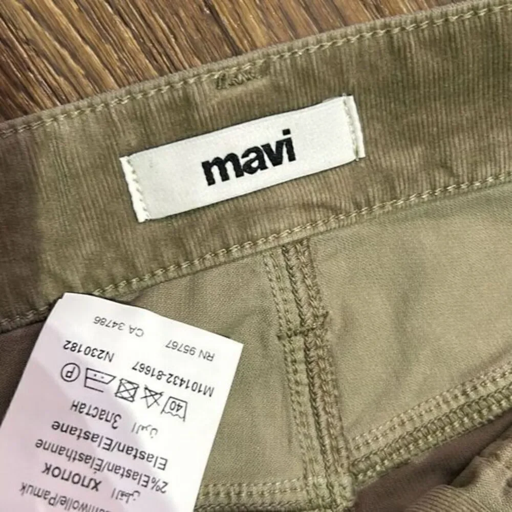 Mavi Shelia Front Pocket relaxed fit pants‎ high waist corduroy